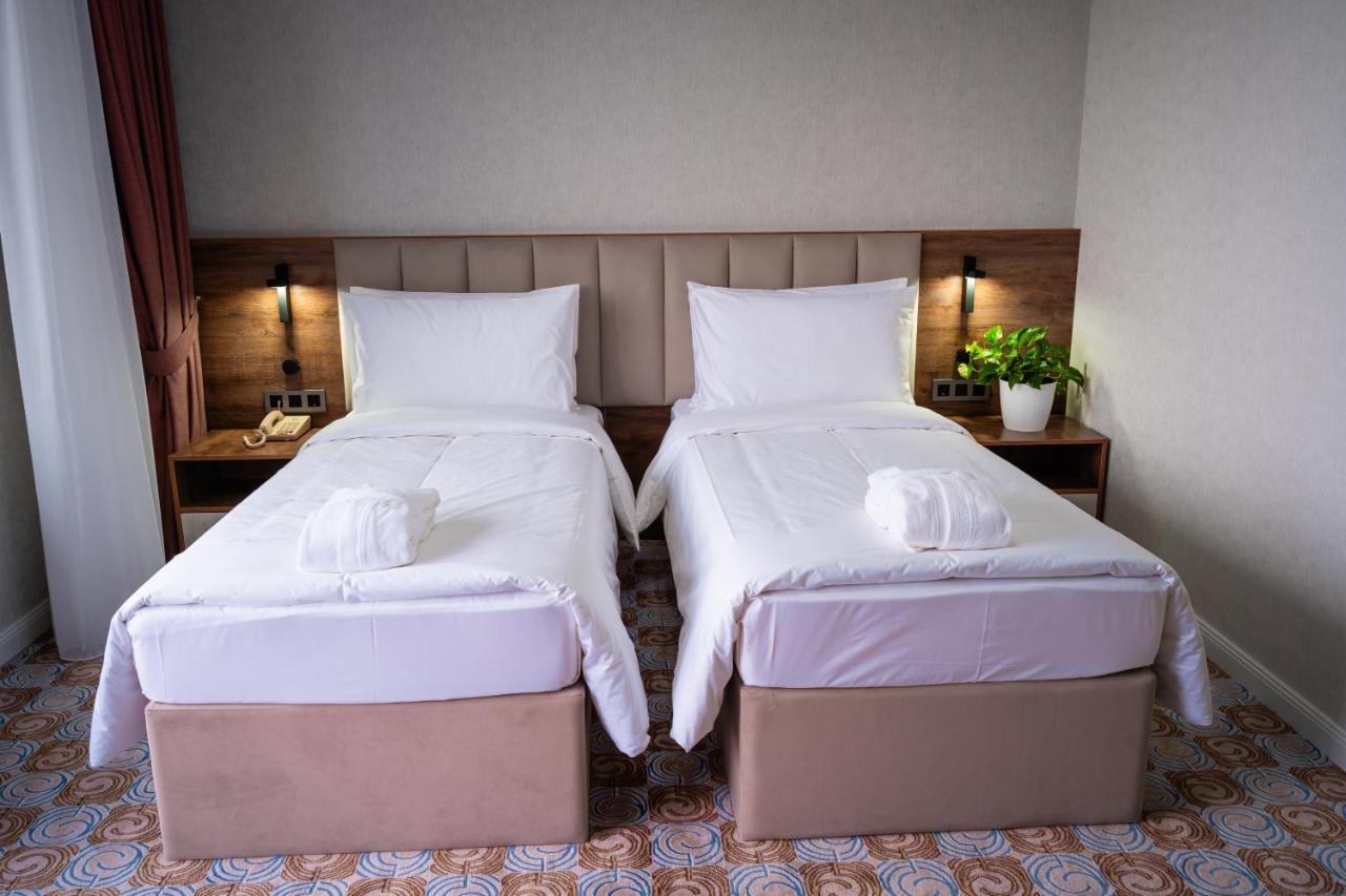 Cosmopolitan Hotel Шымкент Экстерьер фото