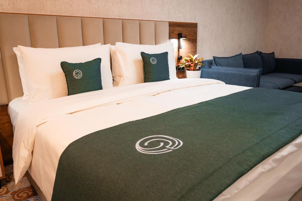 Cosmopolitan Hotel Шымкент Экстерьер фото