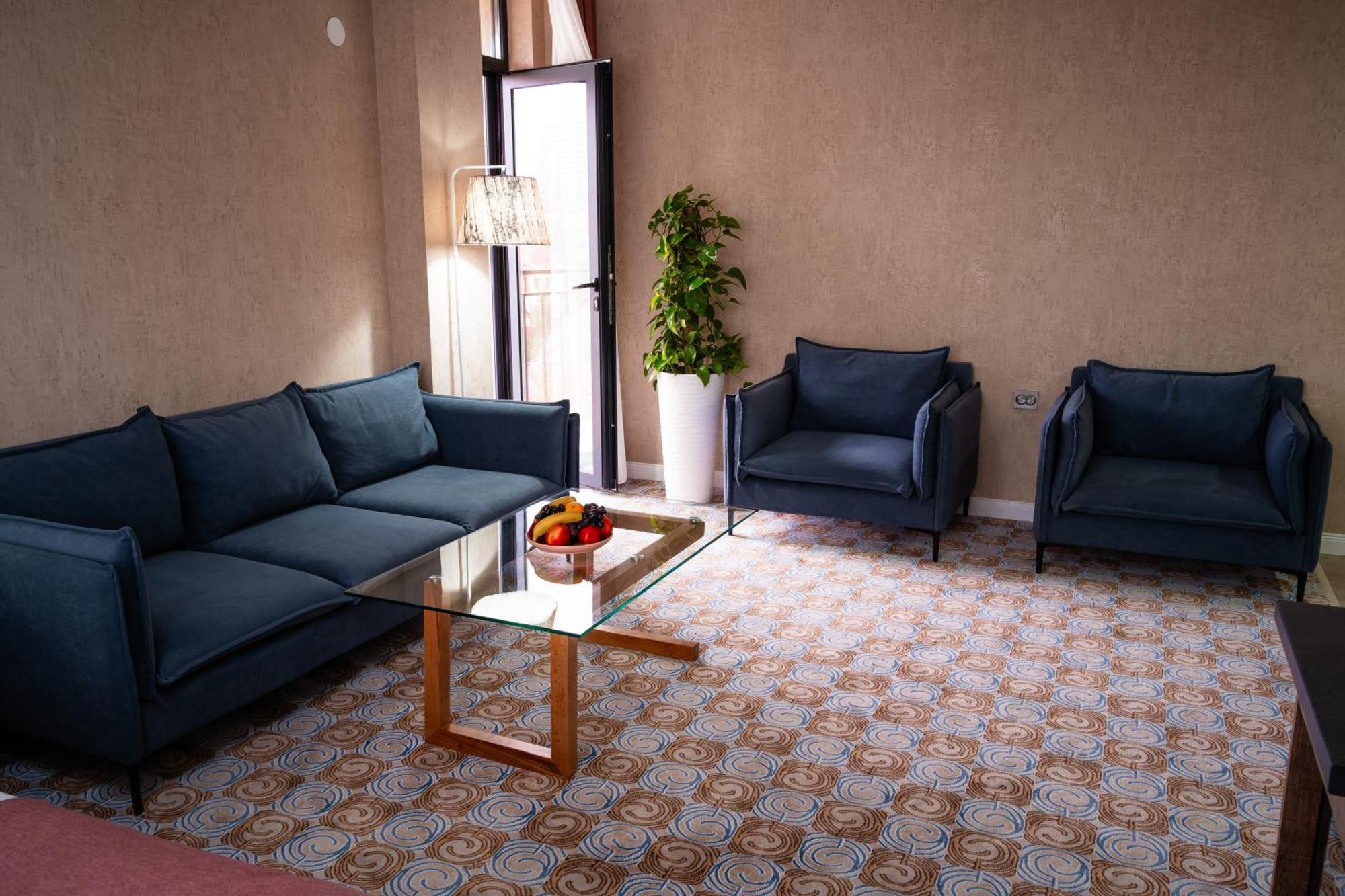 Cosmopolitan Hotel Шымкент Экстерьер фото